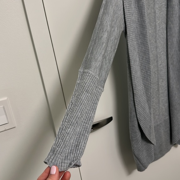 Gray cardigan - Picture 3 of 6